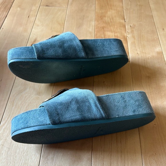 Tory Burch Teal Suede Sandals with Gold Emblem - Picture 4 of 5